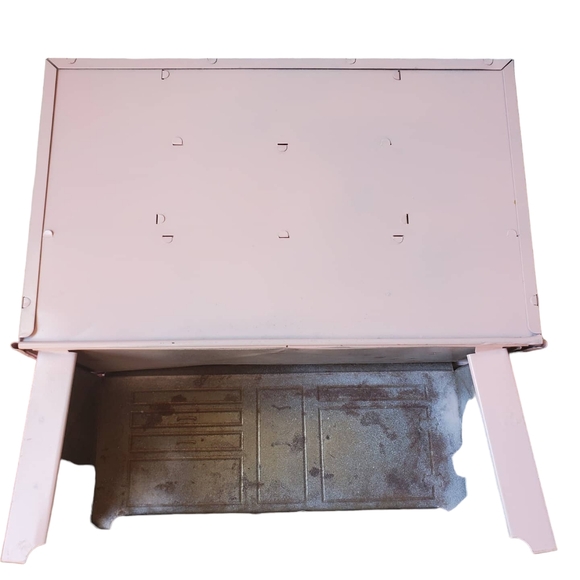 Vintage pink tin Hoosier cabinet toy - Picture 5 of 5